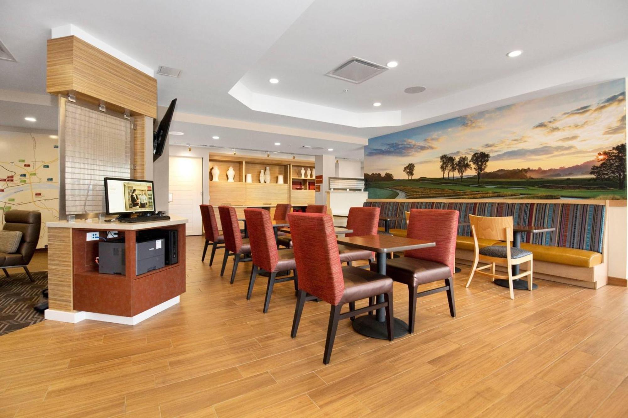 Towneplace Suites By Marriott Pittsburgh Harmarville Bagian luar foto