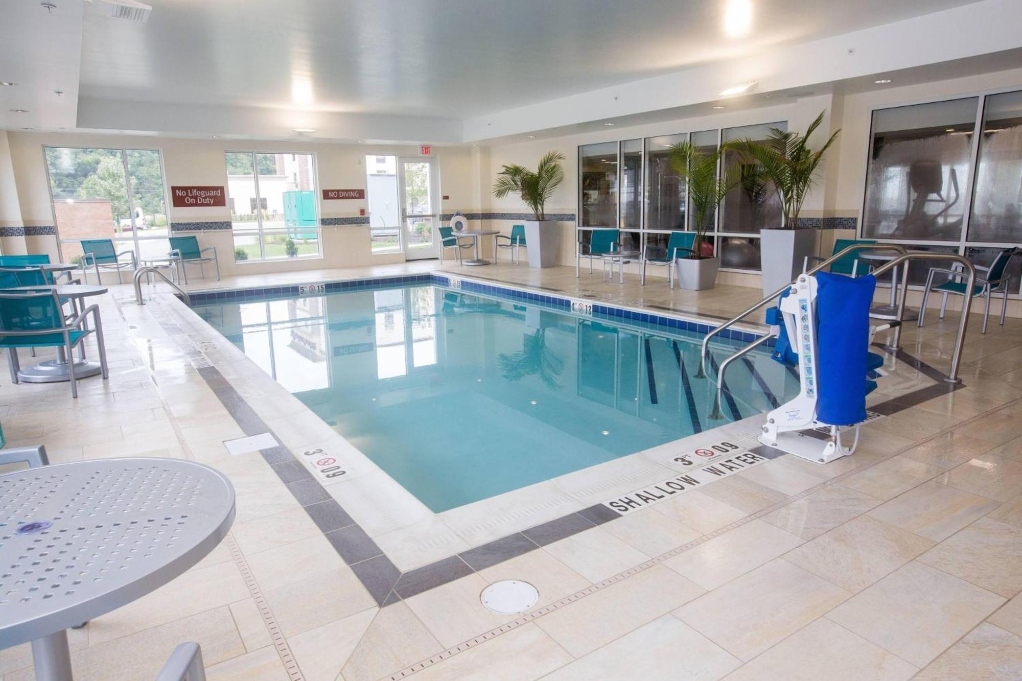 Towneplace Suites By Marriott Pittsburgh Harmarville Bagian luar foto
