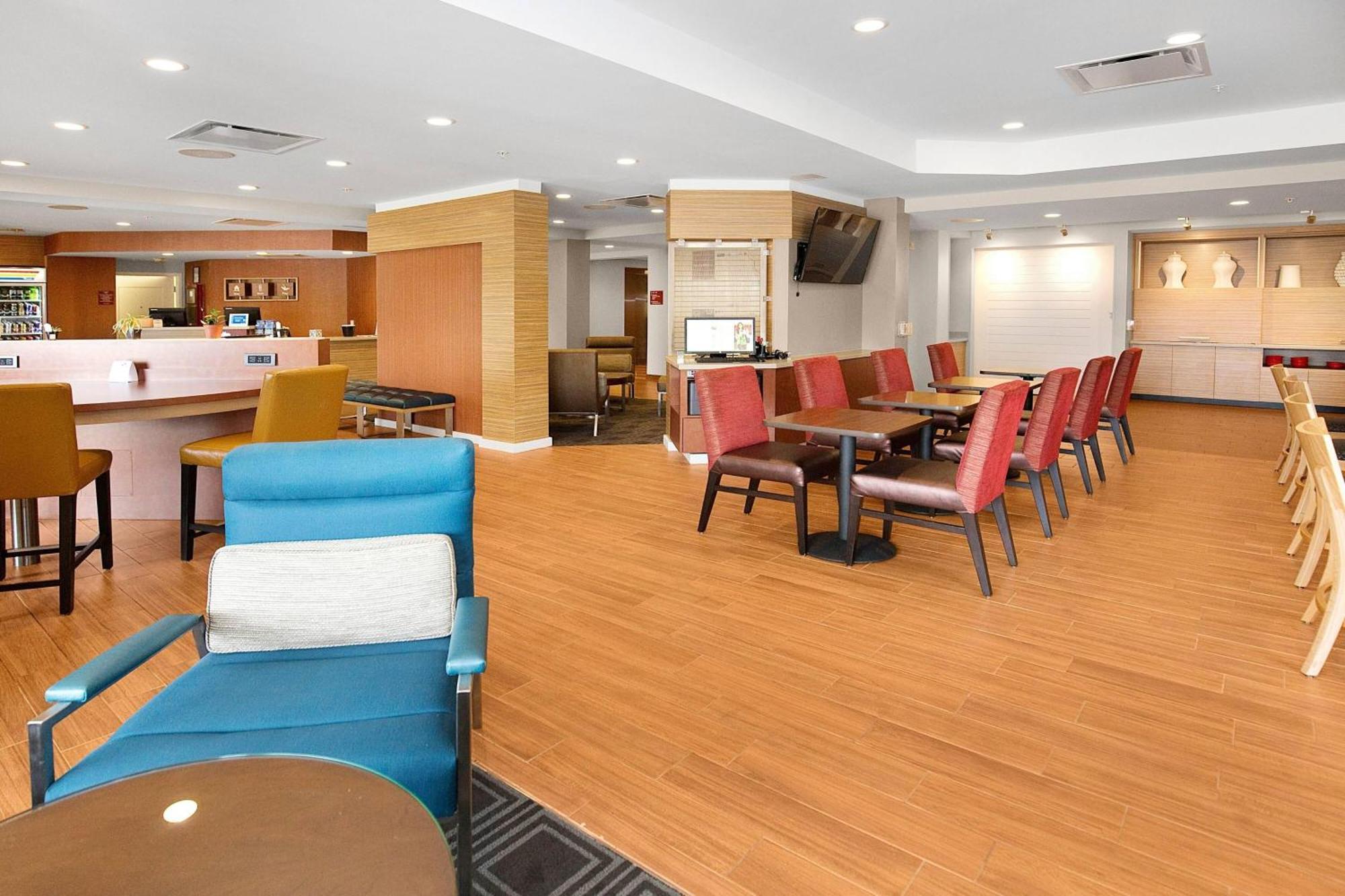 Towneplace Suites By Marriott Pittsburgh Harmarville Bagian luar foto