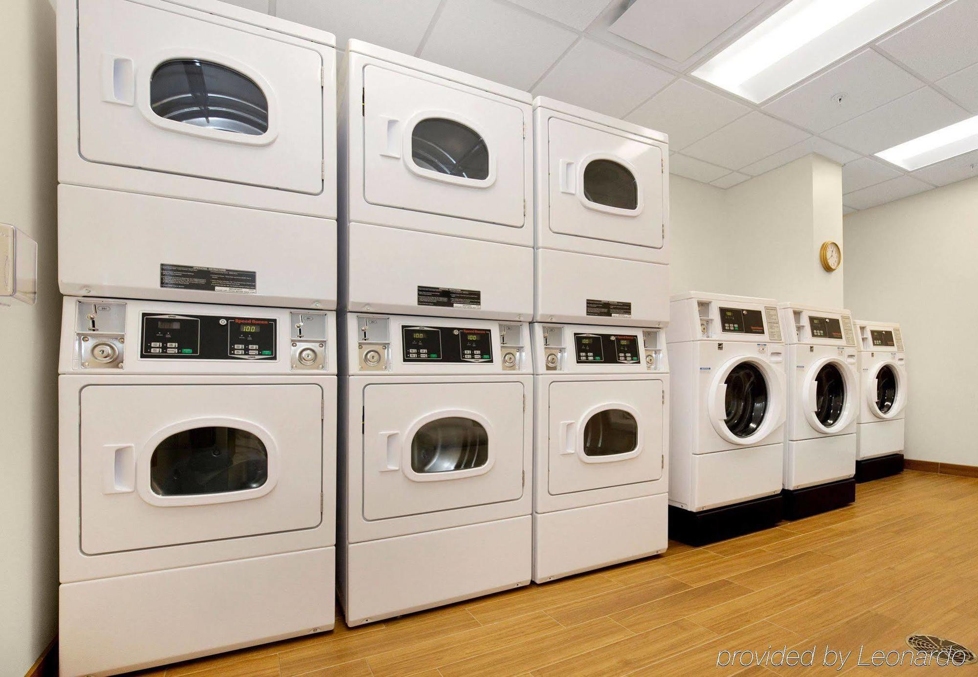Towneplace Suites By Marriott Pittsburgh Harmarville Bagian luar foto